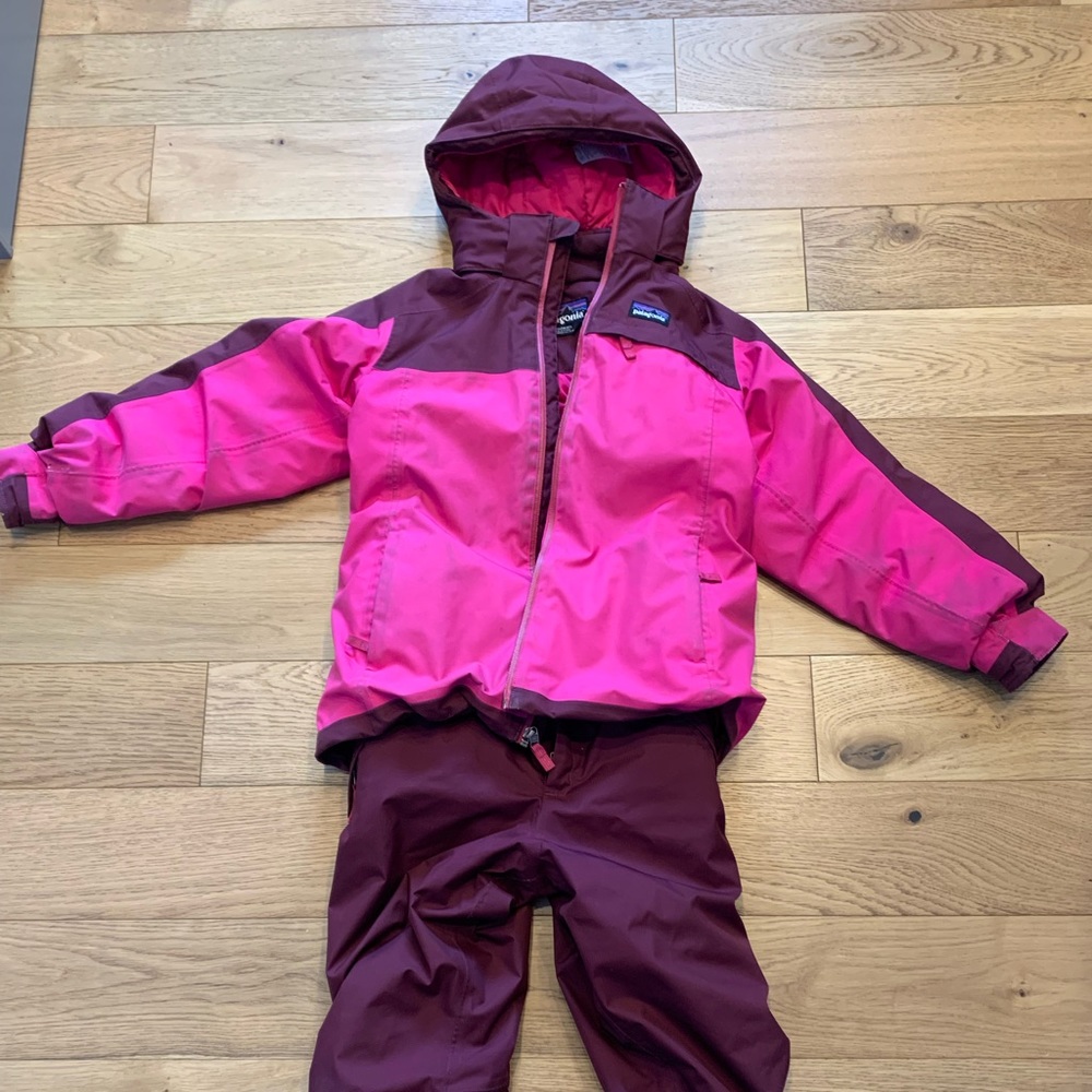 Patagonia kid’s size 10 insulated winter suit